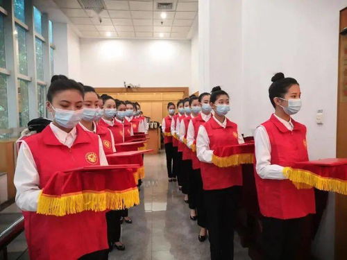福建經(jīng)濟學校禮儀志愿者助力福建省志愿服務工作推進會